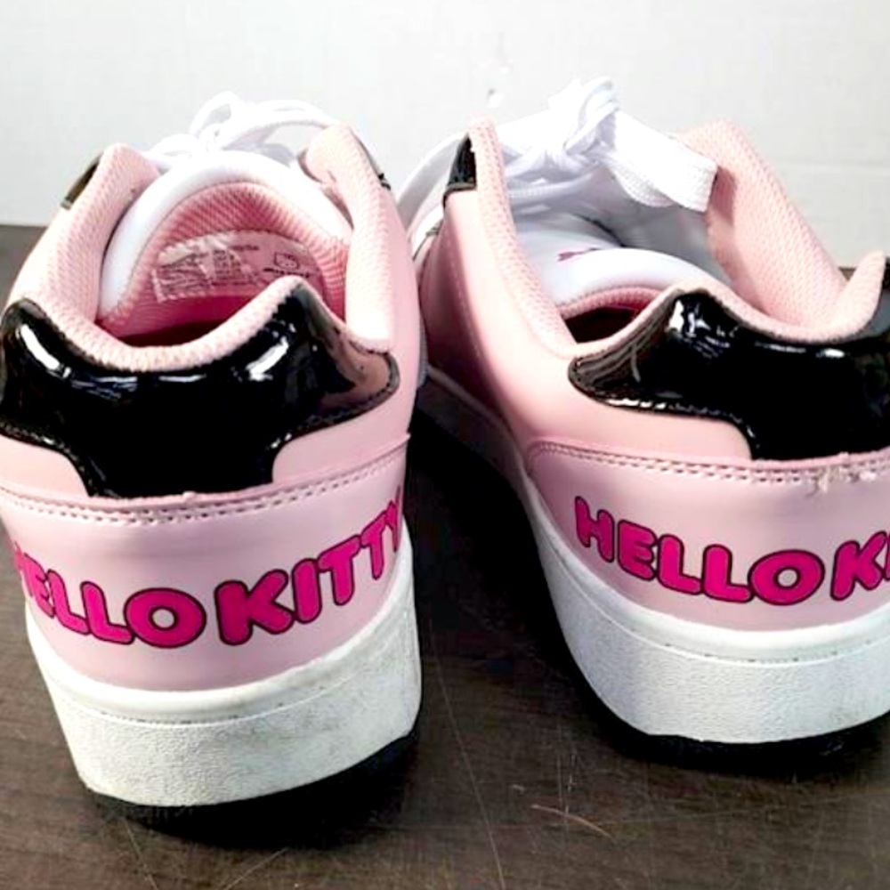 Saniro Hello Kitty Pink Size 8 Sneakers - Picture 2 of 5